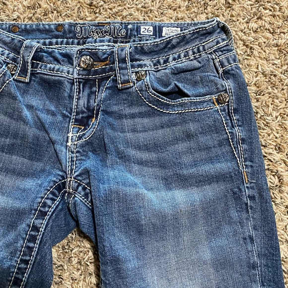 Miss Me Jean Shorts - Picture 5 of 11